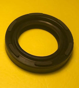 Yamaha Crank Case Shaft Oil Seal ( Right ) 93103-40058 DT250 MX250 MX360 R5 DS7 TD3 TZ350